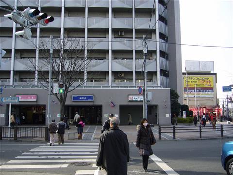 小平駅南口交差点写真画像