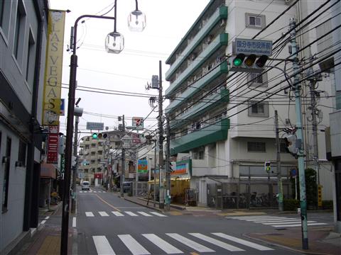 国分寺市役所前交差点写真画像