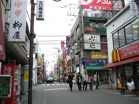 駅前通り写真画像