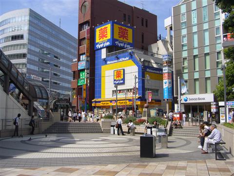 町田駅カリヨン広場写真画像