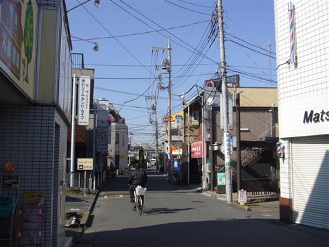 京王南平駅前写真画像