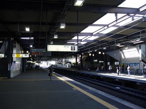 京王南大沢駅写真画像