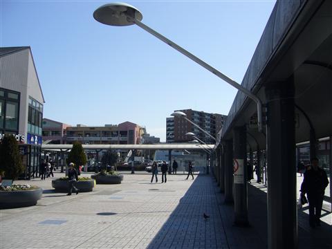 京王南大沢駅前写真画像