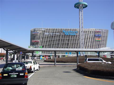 京王南大沢駅前写真画像