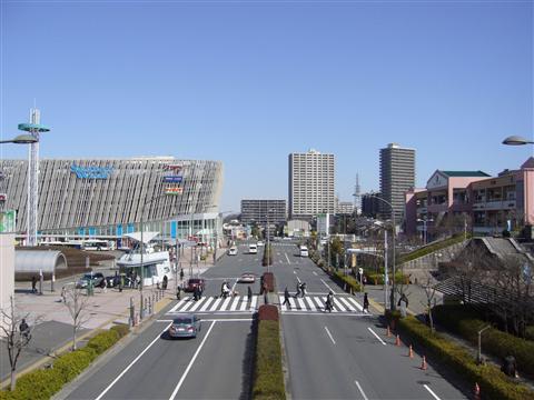 南大沢駅前交差点写真画像