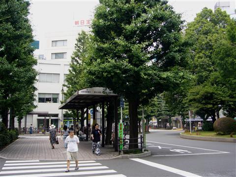 JR三鷹駅北口写真画像