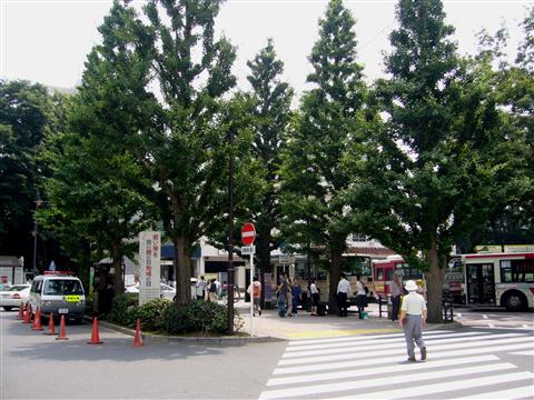 JR三鷹駅北口写真画像