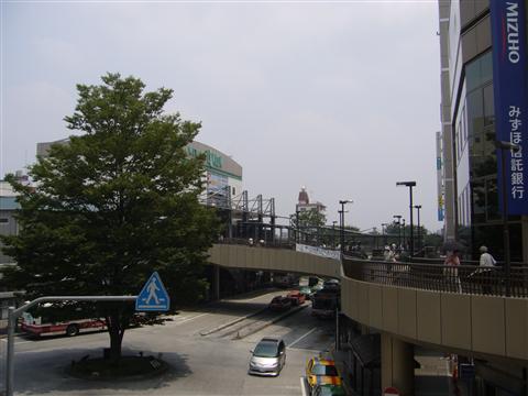 JR三鷹駅南口写真画像