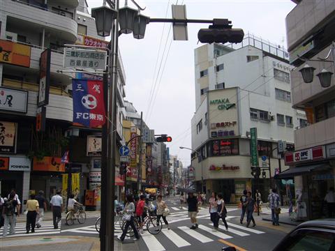 三鷹駅前交差点写真画像