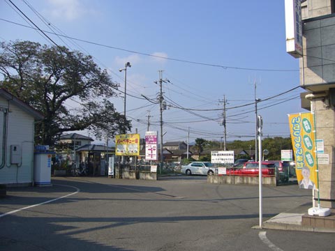 JR武蔵引田駅前写真画像