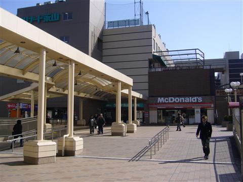 小田急永山駅前写真画像