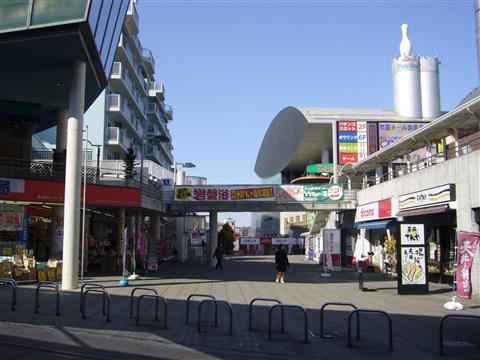 小田急・京王永山駅前写真画像