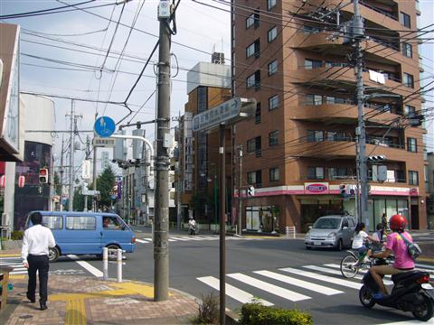 中神駅前交差点写真画像