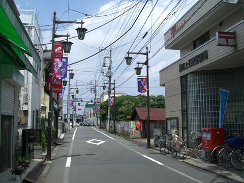 西調布駅前通り写真画像