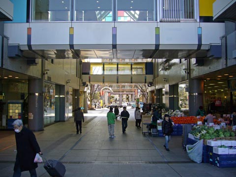 JR西国分寺駅南口前写真画像