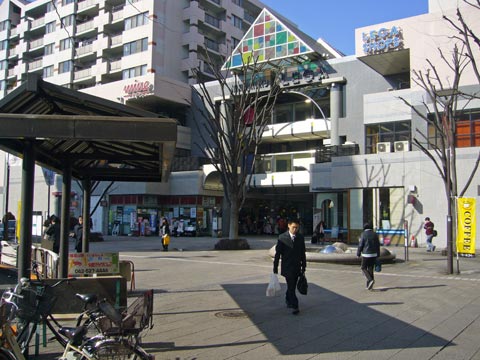 JR西国分寺駅南口前写真画像