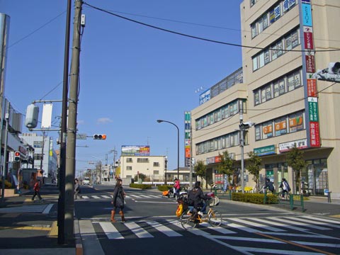 西国分寺駅南入口交差点写真画像