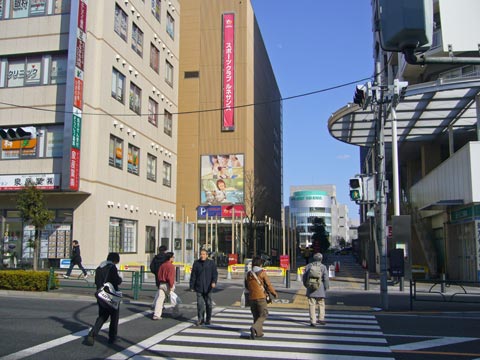 西国分寺駅南入口交差点写真画像