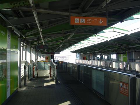 多摩モノレール桜街道駅写真画像
