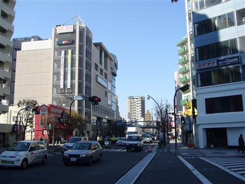 聖蹟桜ヶ丘駅東交差点写真画像