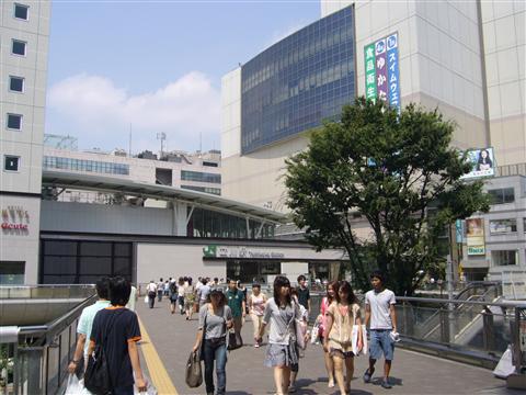 JR立川駅南口前写真画像