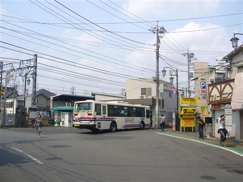 京王多磨霊園駅バス停写真画像
