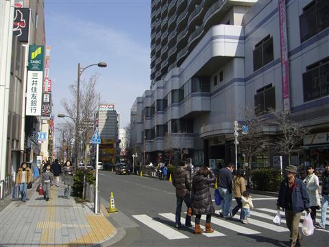 駅前通り写真画像