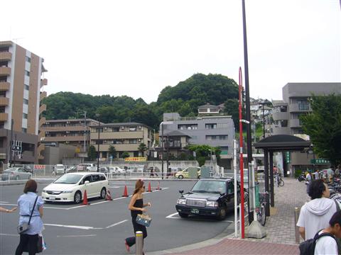 小田急鶴川駅前写真画像