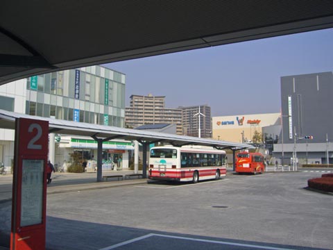 京王若葉台駅前バスターミナル写真画像