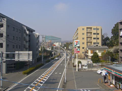 京王若葉台駅南口前写真画像