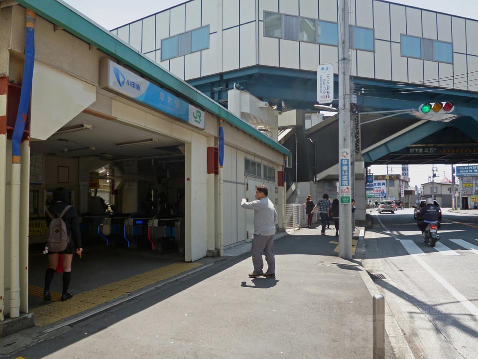 JR・小田急厚木駅前写真画像