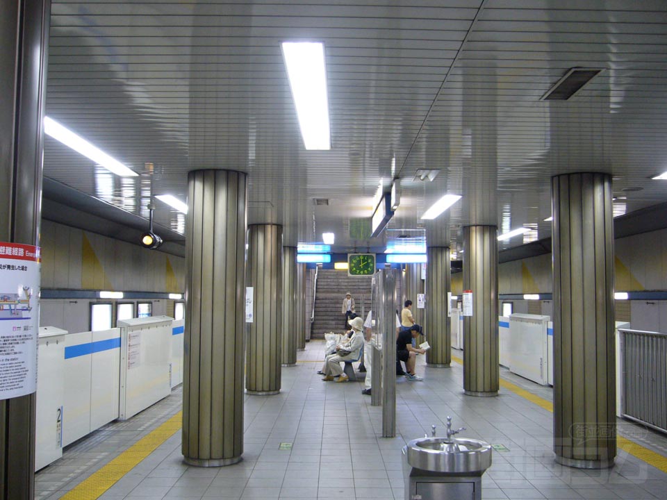 横浜市営地下鉄阪東橋駅