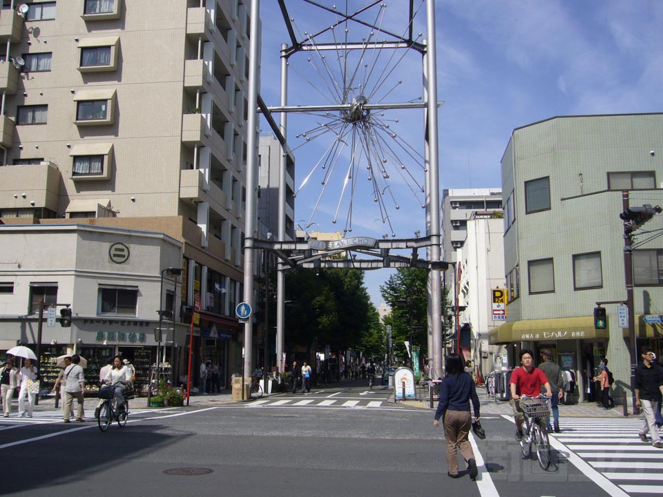 伊勢佐木町六丁目交差点