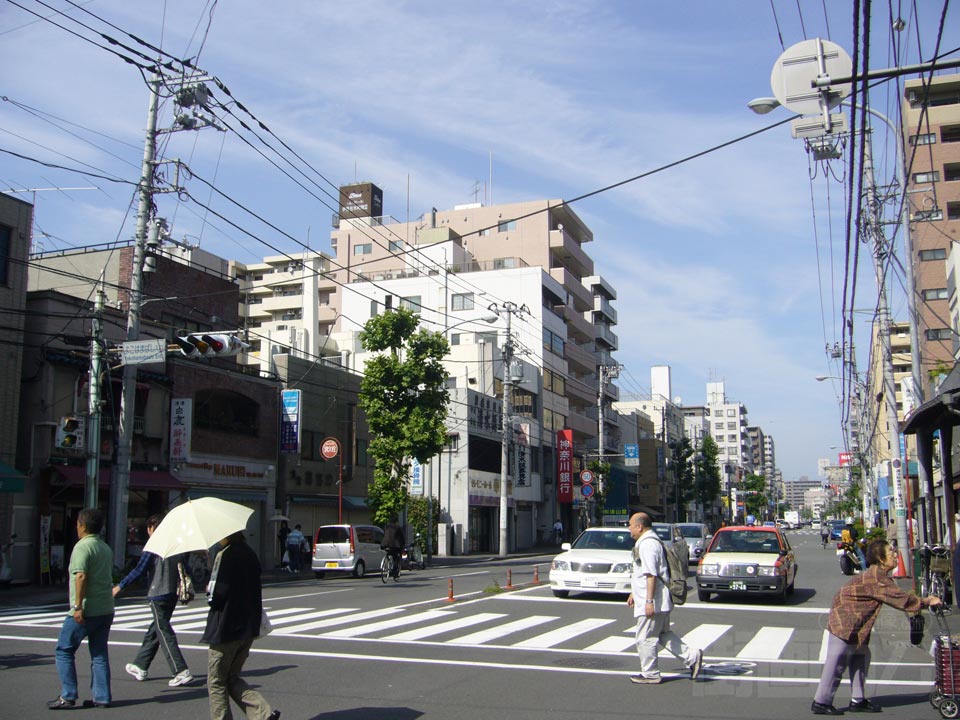 よこはまばし入口交差点