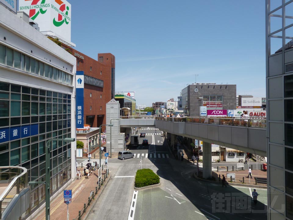 茅ヶ崎駅前通り写真画像