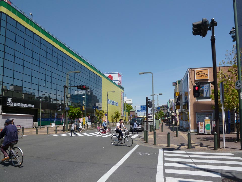 茅ヶ崎駅前通り写真画像