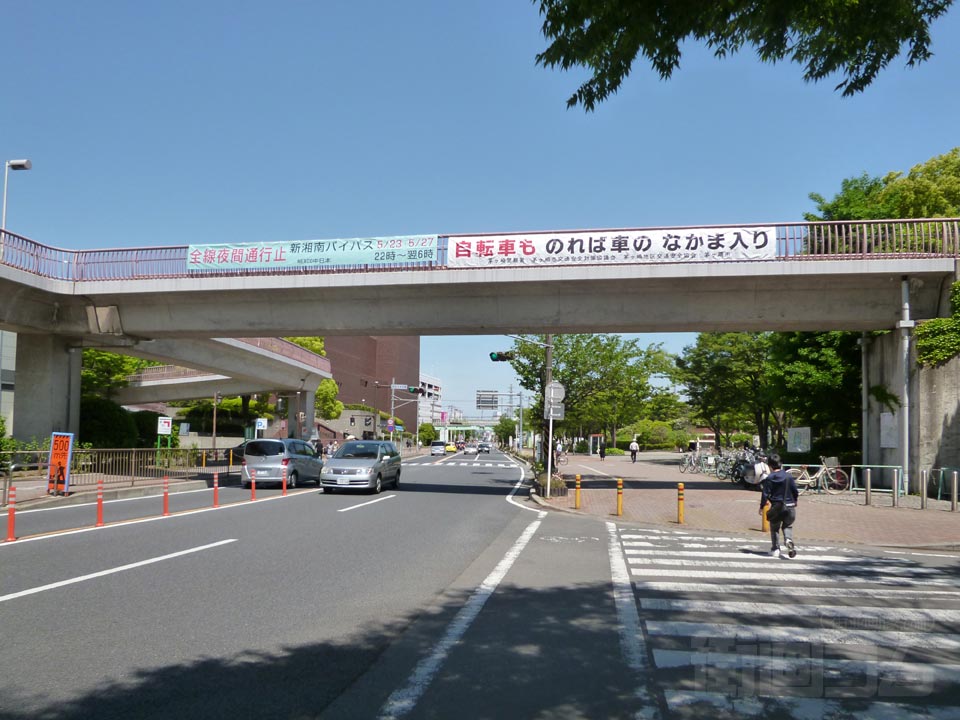 茅ヶ崎駅前通り写真画像