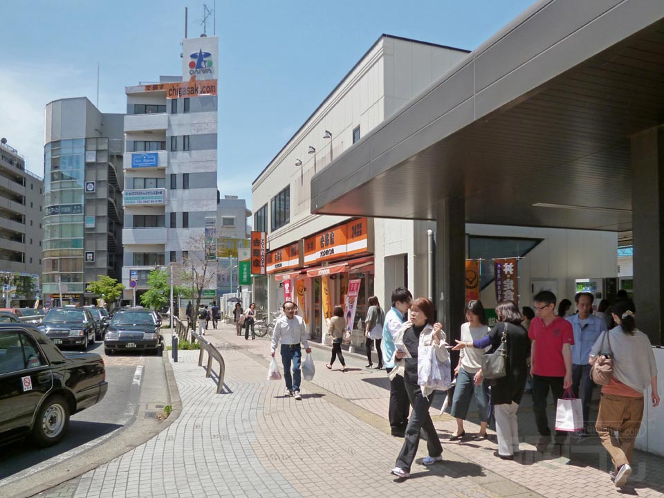JR茅ヶ崎駅南口前写真画像