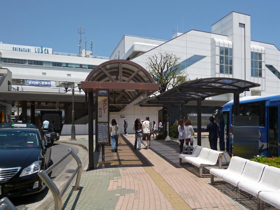 JR茅ヶ崎駅南口前写真画像