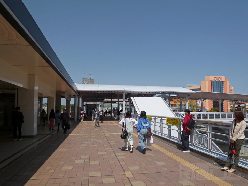 小田急・相鉄海老名駅東口前
