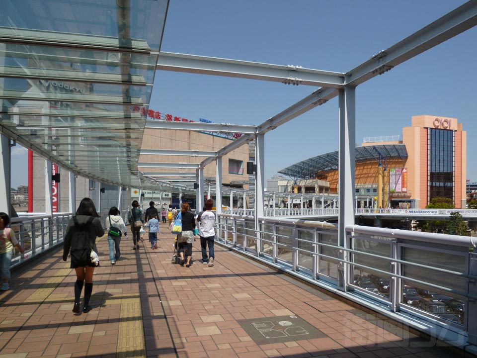 小田急・相鉄海老名駅東口前
