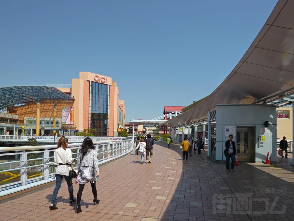 小田急・相鉄海老名駅東口前
