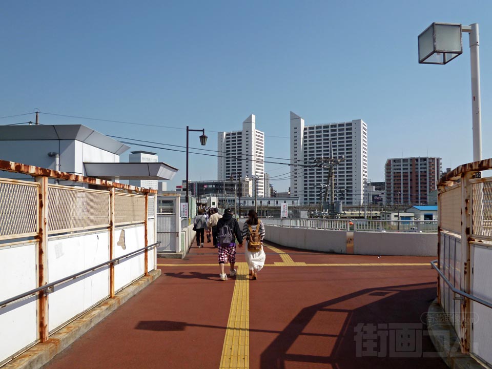 JR海老名駅東口前