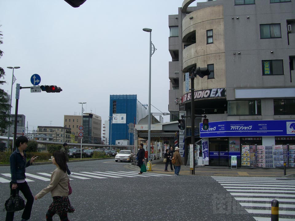 淵野辺駅前スクランブル交差点写真画像