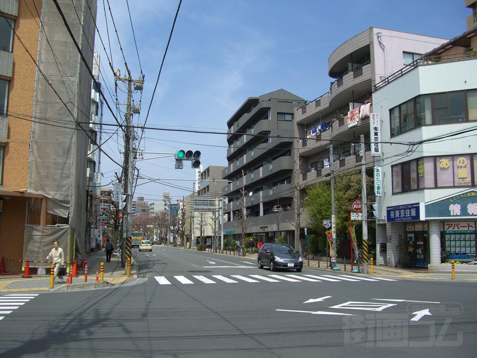 淵野辺駅南口入口交差点写真画像