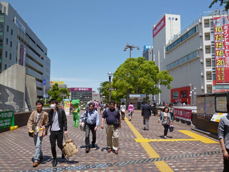 JR・小田急藤沢駅北口前