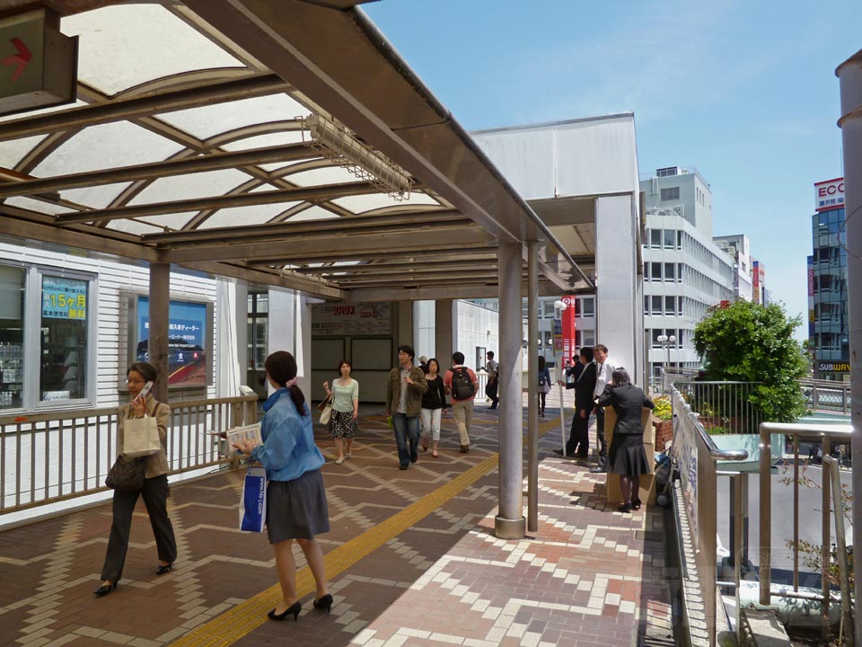 小田急・JR藤沢駅南口前
