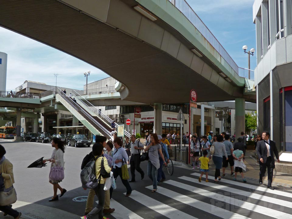 小田急・JR藤沢駅南口前
