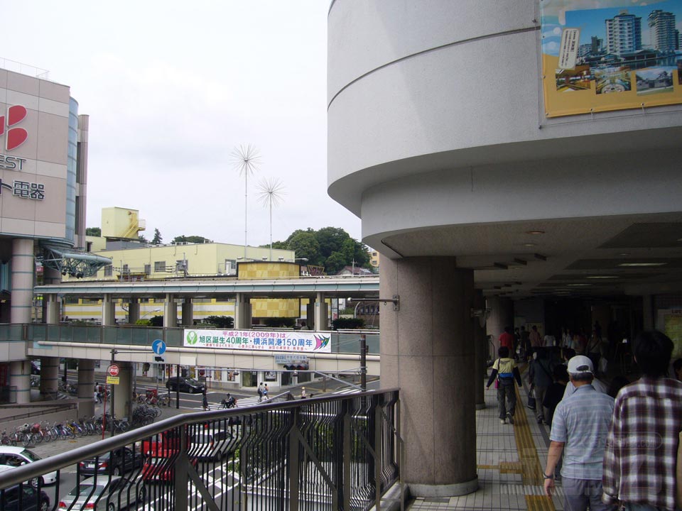 相鉄二俣川駅北口写真画像