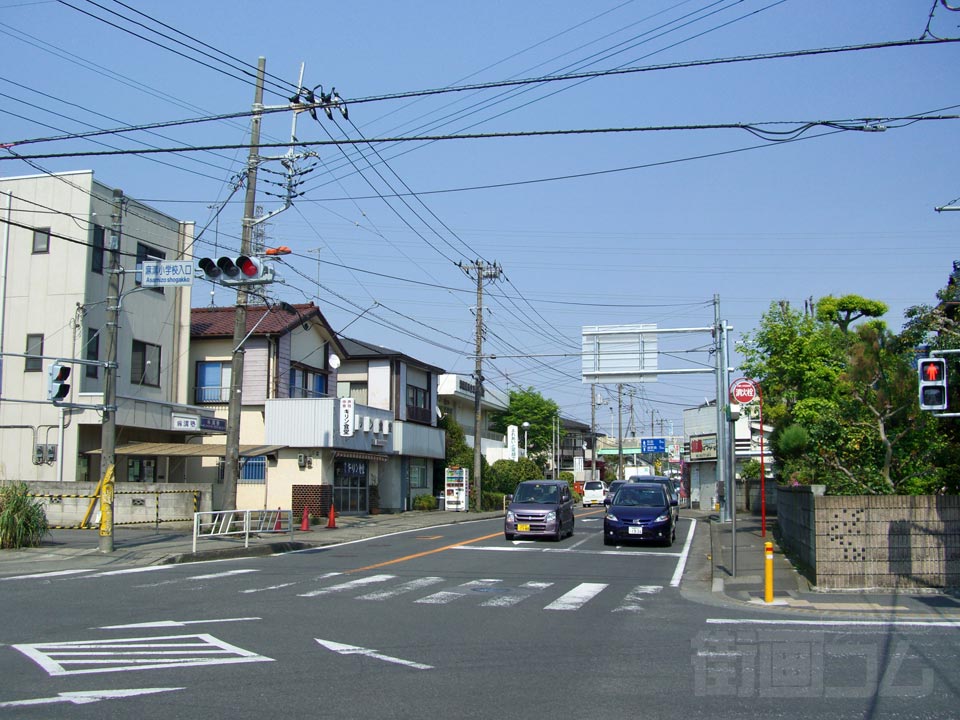 麻溝小学校入口交差点